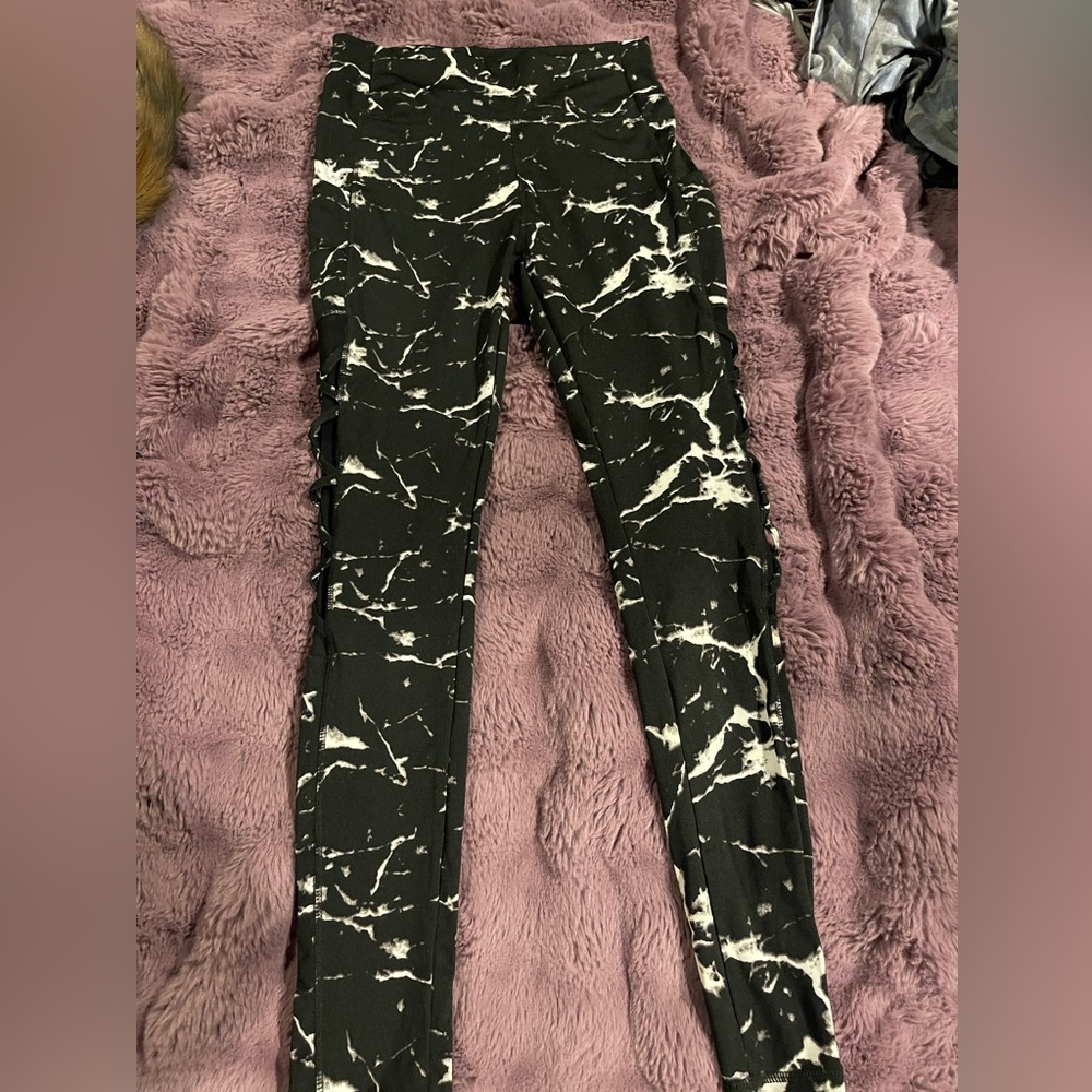 Black and White womens leggings
